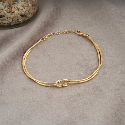 Solumates Knot Bracelet